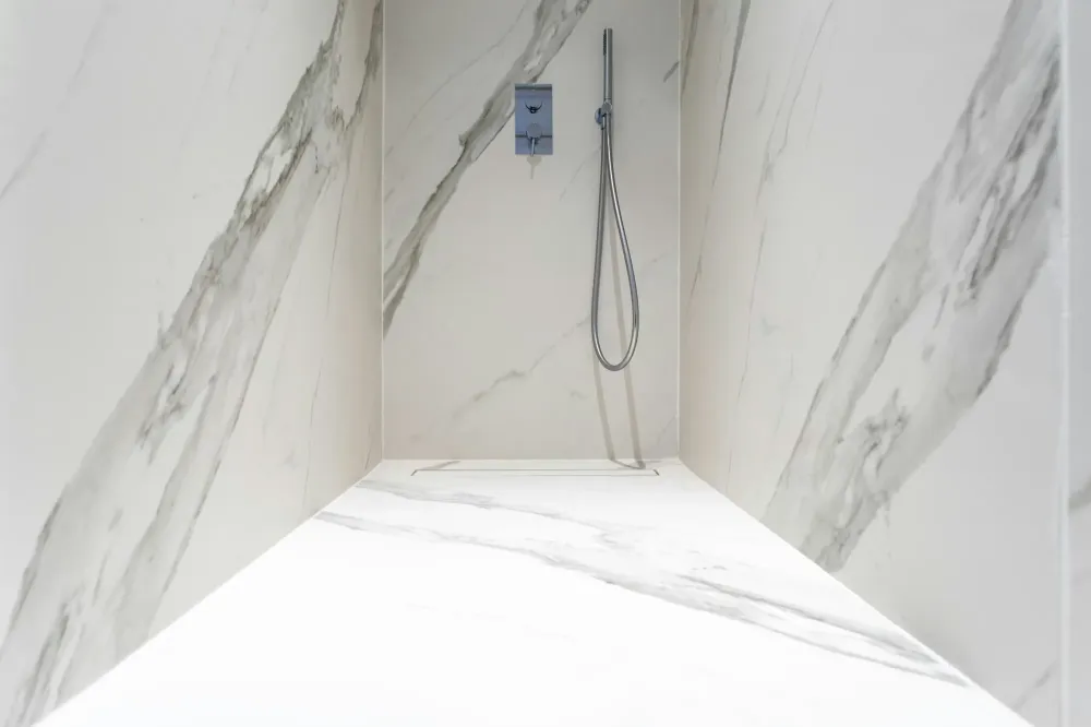 Douche Design Sans Joints – Dekton & Silestone (2webp